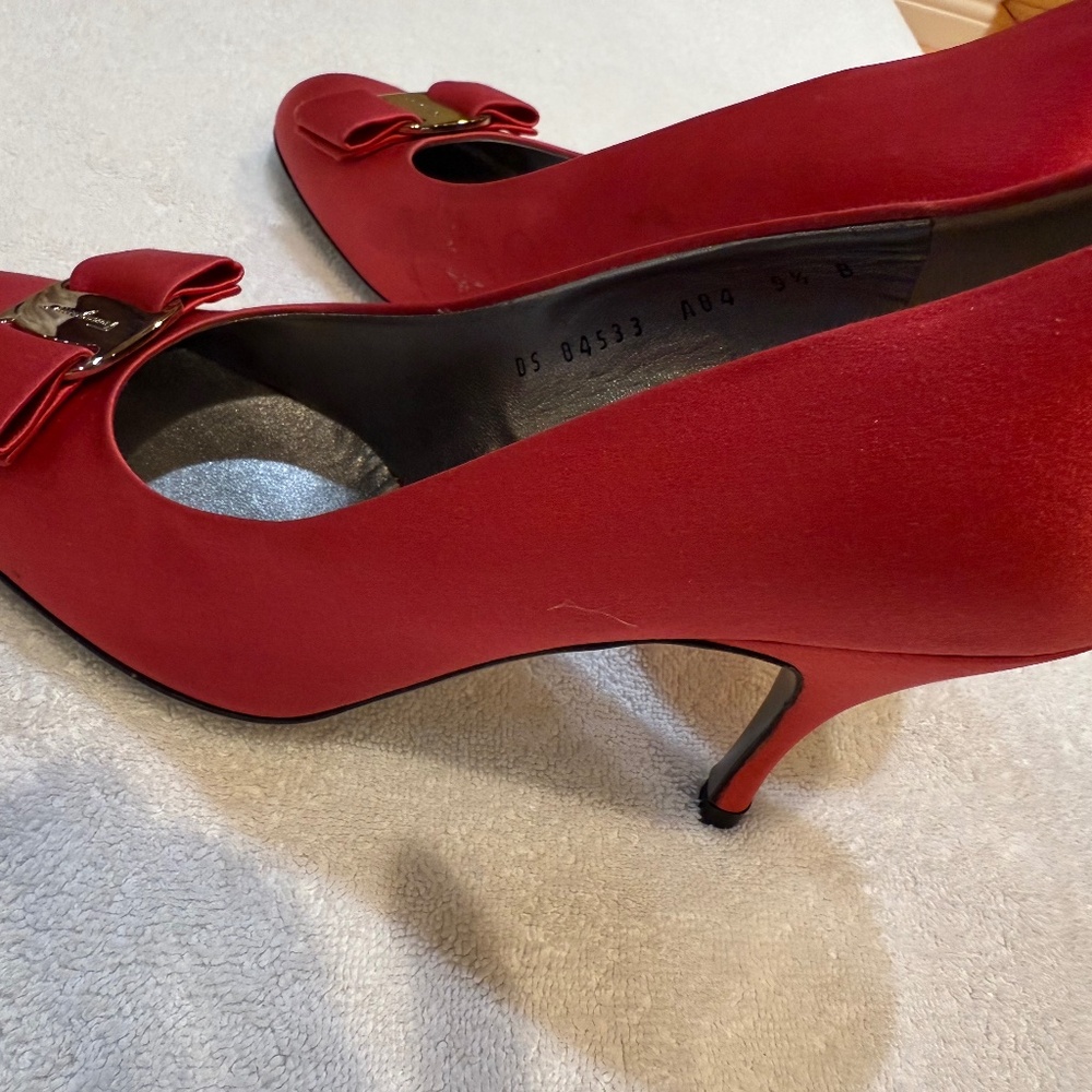 Shoes - Picture 2 of 6